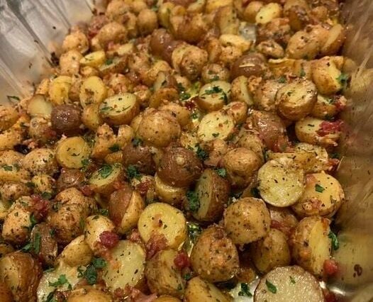 GARLIC PARMESAN ROASTED POTATOES