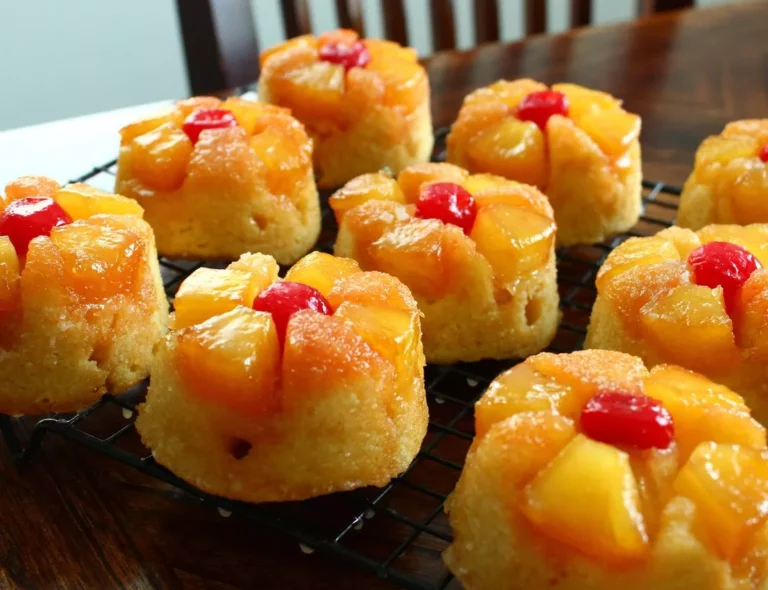PINEAPPLE UPSIDE-DOWN CUPCAKES
