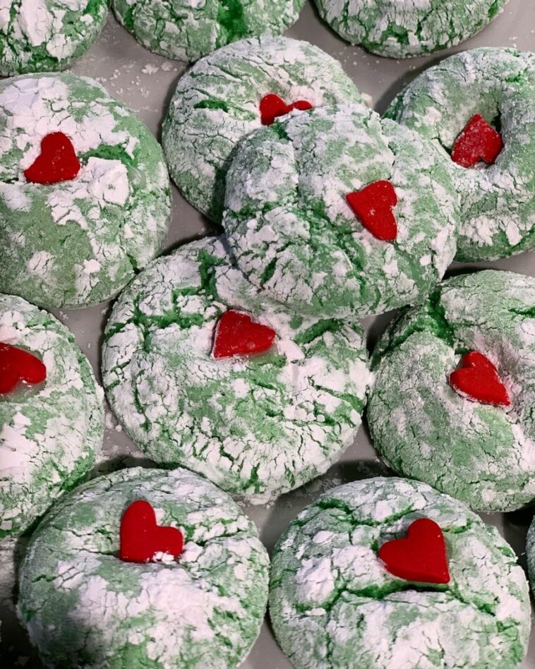 grinch cake mix cookies, grinch cake mix cookies recipe, how to make grinch cookies with cake mix, grinch cake, grinch cake decorations