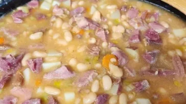 GREAT NORTHERN BEANS IN THE CROCKPOT, great northern beans, great northern beans recipe, northern beans, northern beans recipe