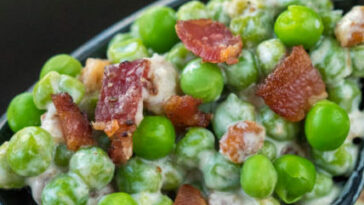 Creamy Bacon Pea Pecan Salad