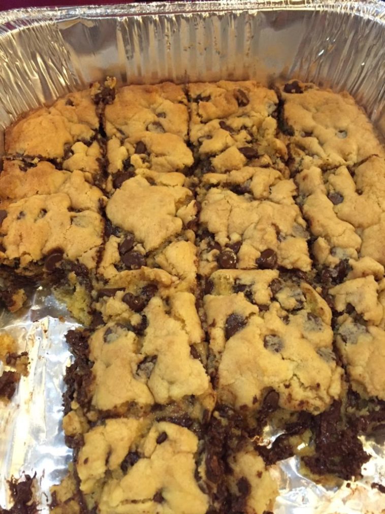 Lazy Chocolate Chip Cookie Bars