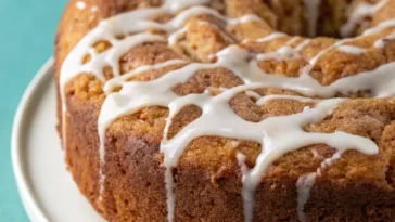 Cinnamon Apple Cake