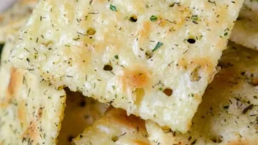 Dill Pickle Saltines