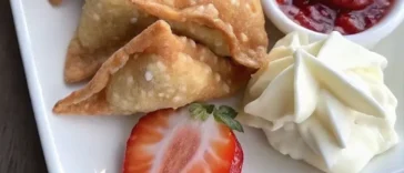 Deep-Fried Strawberry Cheesecake Stuffed Wonton Bites