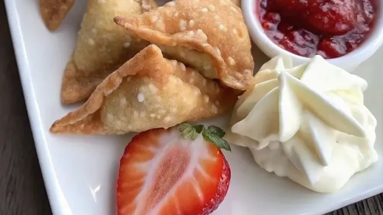 Deep-Fried Strawberry Cheesecake Stuffed Wonton Bites