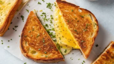 garlic-bread-grilled-cheese