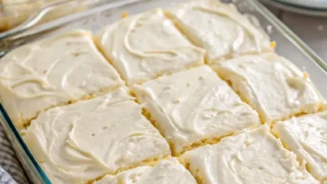 Classic Southern pig pickin' cake