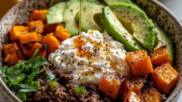 sweet-potato-cottage-cheese-bowls-hot-honey